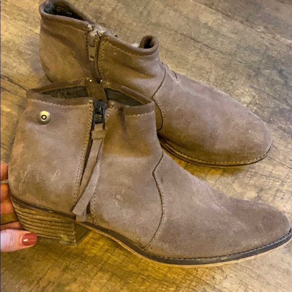 Steven boots. Ankle boots.